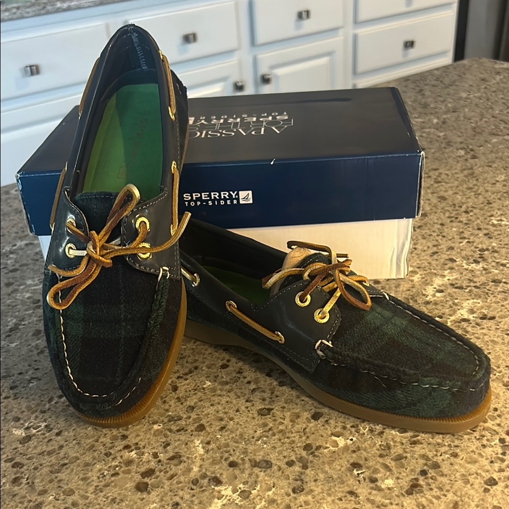 Sperry Women’s A/O Boat Shoes, Navy/Green Plaid, Size 7.5, NIB